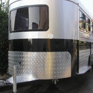 Semirremolque de lujo HERUI de tres caballos con cuello de cisne, doble eje, frenos eléctricos, capacidad de carga de 4T, carga angular, caja para caballos tipo camper, personalizado - Product Image 6