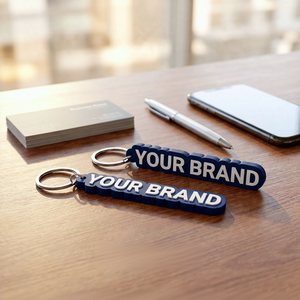 Porte-clés personnalisés en PVC souple, vente en gros, logo OEM, badge, emblème, dés, design animal, anneau porte-clés en caoutchouc, cadeau promotionnel en vrac - Product Image 2