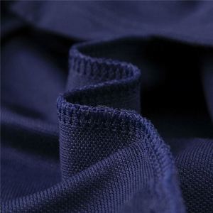 Polo en polyester et coton uni pour hommes, personnalisable avec logo imprimé sur la manche, vente en gros - Product Image 3