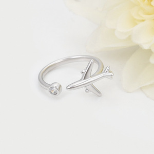 Anello Elegante da Donna con Design a Forma di Aeroplano, Gioiello di Moda Creativo di Alta Qualità Direttamente dalla Fabbrica - Product Image 3