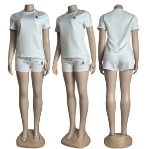 Traje Deportivo Jacquard de Moda para Mujer 2025, Estilo Europeo Americano, Casual, Lona Sólida, Cinturón Colorido, Pantalones Cortos de Manga Corta - Product Image 5