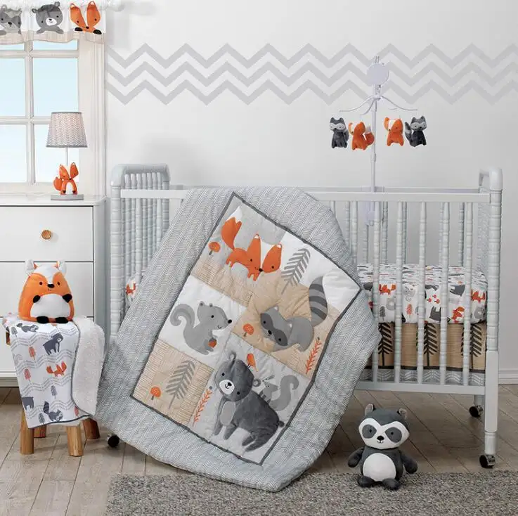 Stickwaren Baumwolle Sorgladen drei-teiliges Krippe-Bettwäsche-Set Säugling weiches warmes Baby-Bettdecke genäht kundenspezifisch Schlafzimmer Wohngebrauch