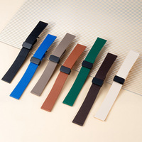Bracelet de montre en silicone texturé magnétique pour Apple Watch 38 40 41 42 44 45 46 49 mm, bracelet de remplacement pour homme OEM ODM