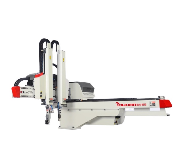 Three Axes Robot Arm Is a Kind of Pick and Place Machine Applied for Plastic Industry RQ1400WD-S5