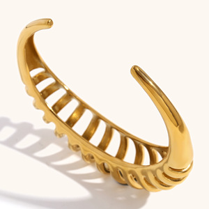 Bracciale a spirale aperto personalizzato in acciaio inossidabile 316L placcato oro PVD 18K, a molla, intrecciato, cavo, regolabile, gioiello - Product Image 3