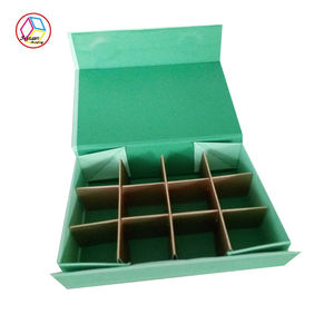 Boîtes cadeaux en carton pour chocolats, pliage en papier, séparateurs de grille personnalisés pour célébrations, commande en gros, finition mate, usage industriel, carton UV - Product Image 1