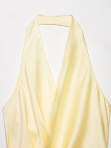 KAR&OT ZA Vêtements pour femmes Nouvelle collection Printemps 2026 : <span class=keywords><strong>Top</strong></span> <span class=keywords><strong>dos</strong></span> <span class=keywords><strong>nu</strong></span> en satin à ourlet asymétrique et col licou 2337051 2337061 - Product Image 4