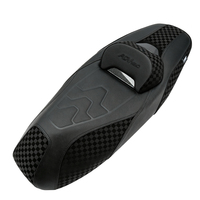 Housse de selle de moto adaptée à la Honda ADV160 avec un dossier souple imprimé par transfert d'eau à motif quadrillé pour le coussin de siège