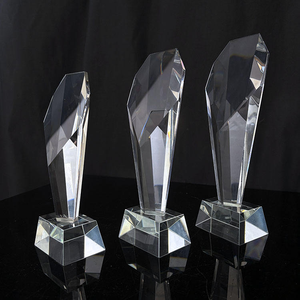 Trofeo premio in vetro con Logo personalizzato fatto a mano - Product Image 5