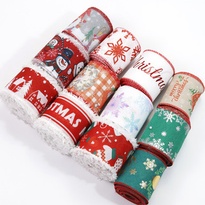 Fita de Natal Vermelha e Verde de 6,3cm com Borda de Plush Branca para Festas - Product Image 1