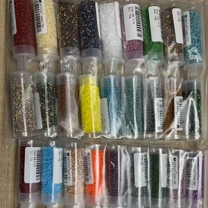 Cuentas de Semilla <span class=keywords><strong>Miyuki</strong></span> <span class=keywords><strong>Delica</strong></span> Japonesas Originales en <span class=keywords><strong>Colores</strong></span> Surtidos, 10 Gramos/Tubo, 11/0, 1.6mm, para Hacer Pulseras, Collares, Pendientes y Joyería - Product Image 6
