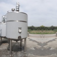 Cuve de fermentation industrielle en acier inoxydable 5000L, réservoir sous pression contrôlé par PLC, équipé d'un moteur, à vendre