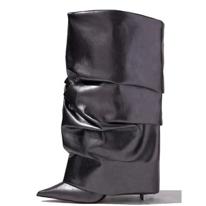 Botas de tacón alto fino con pliegues y punta fina para mujer, de cuero mate, hasta la rodilla, estilo pantalón, tipo botín. - Product Image 3