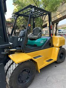 Montacargas Diésel Komatsu FD100 Usado de 10 Toneladas, de Uso Pesado, con Desplazador Lateral Hidráulico y Neumáticos Sólidos - Product Image 4