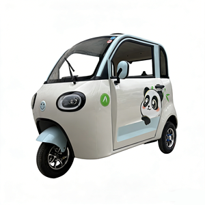 OEM 1500W <span class=keywords><strong>Tricycle</strong></span> <span class=keywords><strong>électrique</strong></span> moderne <span class=keywords><strong>à</strong></span> <span class=keywords><strong>assistance</strong></span> au pédalage, trois roues, cabine fermée pour 3 personnes, moto-taxi <span class=keywords><strong>à</strong></span> trois roues pour passagers - Product Image 1