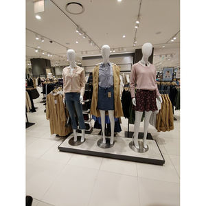 Indumento da donna moderno sartoria arredamento vestiti nuovo Design moderno negozio di abbigliamento Design interno abbigliamento Rack per <span class=keywords><strong>Boutique</strong></span> - Product Image 6