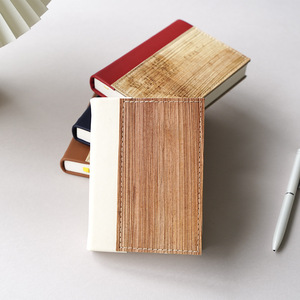สมุดบันทึกแบบคลาสสิกพร้อมปกทำจากเปลือกไม้และโลโก้ที่ปรับแต่งได้ - Product Image 2