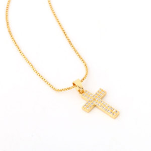Elegante Collar de Acero con Incrustaciones de Oro para Mujer, Diseño Cruzado, Ajuste Universal - Product Image 1
