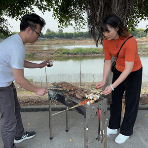 Barbecue portable d'extérieur en acier inoxydable <span class=keywords><strong>pour</strong></span> 5 personnes avec dispositif de sécurité flamme, idéal <span class=keywords><strong>pour</strong></span> pique-nique, jardin, fête, cuisine, terrasse - Product Image 3