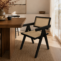 Chaise de salle à manger moderne en bois massif avec structure en bois d'hêtre et de caoutchouc, dossier et accoudoirs en rotin pour la maison, le bureau et l'hôtellerie