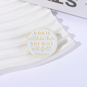 Sming Pins Dios está dentro de ella no fallará esmalte Pin verso Salmo 46:5 broche de Metal cristiano insignia de solapa regalo de joyería - Product Image 1