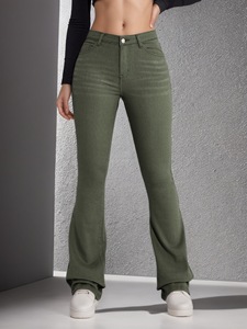 Vaqueros acampanados elásticos de mezclilla para mujer, de talla estándar europea y americana, personalizados, populares y a la moda. - Product Image 3