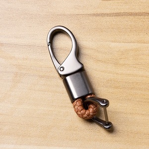 Porte-clés de voiture en cuir tressé avec logo personnalisé en métal en gros - Product Image 6