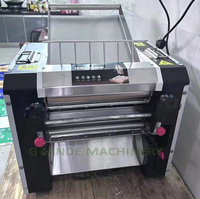 Machine de presse à nouilles de bureau commerciale haute puissance 2200W modèle 300 pâte pétrissage Cutter pâtes Ramen faisant la Machine noyau de moteur