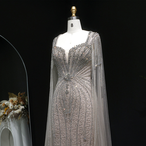 Abito da sera di lusso Sharon Said SS024 Arabia Saudita color <span class=keywords><strong>nude</strong></span> con maniche a mantella ricamate, ideale per occasioni formali o come abito da sposa - Product Image 3