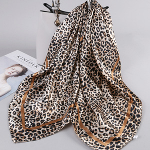 Écharpe en satin de haute qualité pour femme, effet soie, couleurs vives, foulard élégant pour la tête, le cou et les cheveux, bandana carré 90x90cm OEM/ODM - Product Image 3