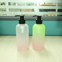 Bouteille vide en plastique PET de 300 ml pour shampoing, crème pour le visage et lotion pour les mains, avec pulvérisateur à pompe et impression sérigraphique pour emballage personnalisé