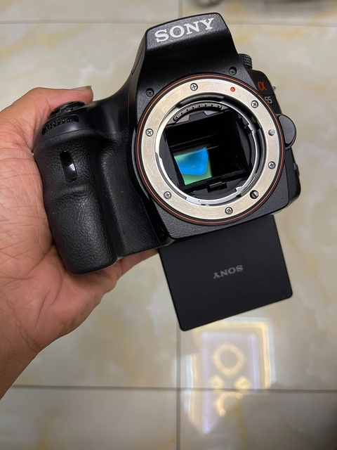 Ready to Ship Sonys SLT-A65 24.3 MP Full HD Digital SLT Camera