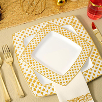 Service de vaisselle jetable carré doré pour 25 invités, comprenant assiettes, gobelets, serviettes et couverts, pour événements de mariage