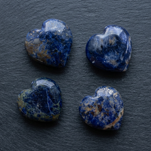 Venta al por Mayor de Mini Corazones Planos de Sodalita Azul de 1 Pulgada, Pulidos, Ecológicos, Decoración Feng Shui para el Hogar, para Sanación y Meditación - Product Image 3