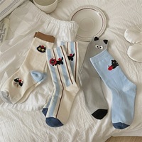 Chaussettes pour femmes à motif de chatons et de pommes de dessin animé, mi-mollet verticales, style scolaire mignon et tendance printemps-automne