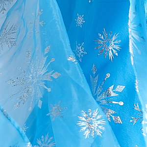 Abito <span class=keywords><strong>da</strong></span> Principessa <span class=keywords><strong>Elsa</strong></span> per Bambine Personalizzato OEM/ODM, Tessuto in Flanella con Motivo a Fiocchi di Neve Paillettati <span class=keywords><strong>e</strong></span> Mantello con Bordo in Pelliccia, Vendita all'Ingrosso - Product Image 5