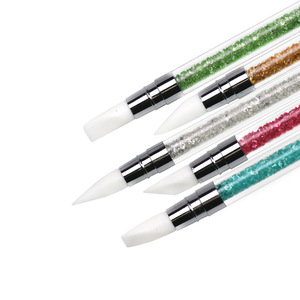 Stylo à double embout en silicone pour nail art, outil de gravure et de sculpture avec pointe à strass, brosse à ongles double usage avec tête en silicone pour manucure - Product Image 3