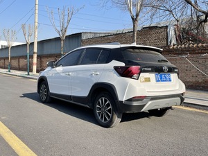 Accettiamo Ordini Personalizzati: Auto Usata <span class=keywords><strong>Ya</strong></span> Ri <span class=keywords><strong>S</strong></span> L Ativio 2022 Ativio X 1.5l CVT Edizione Luxury Plus, Prodotta in Cina, Trazione Anteriore - Product Image 5