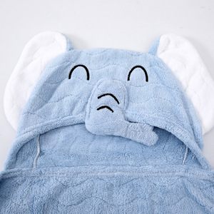 Serviette de bain à capuche Blue Elephant 80x120cm en polaire corail douce et absorbante, cape d'emmaillotage pour bébé, motif dessin animé - Product Image 1