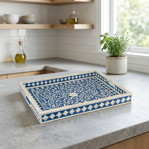 Plateau de service rectangulaire en bois avec incrustation florale bleue et bordure ivoire, plateau de table basse, plat décoratif de luxe, ensembles de centre de table - Product Image 1