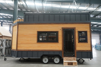 Maisonnette préfabriquée portable prête à être expédiée sur roues, design extensible avec salle de bain et cuisine, maisonnette moderne en bois sur remorque