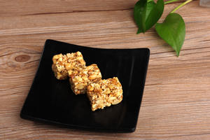 Snack Cinesi Personalizzabili: Caramelle Croccanti alle Arachidi, Frutta Secca e Mix di Noci e Cereali - Product Image 5