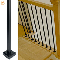 Cache-embout de balustre carré en fer forgé noir, simple et uni, avec chaîne dorée, pour rampe d'escalier en bois