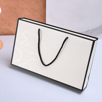 Boîte cadeau rectangulaire simple en stratifié beige, boîte cadeau d'anniversaire pour foulard en soie, masque pour les yeux, cravate, emballage universel, boîte vide