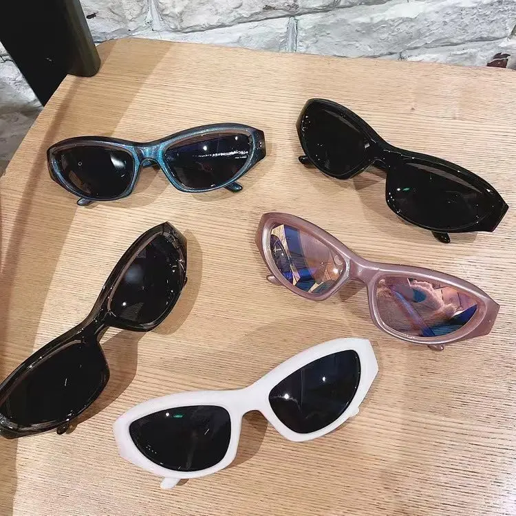 Óculos de sol UV400 para homens e mulheres, óculos retrô personalizados Y2K olho de gato Y2K, amostra grátis de 2024 moda personalizada