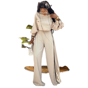 Elegante Completo Autunnale da Donna 2 Pezzi: Top Oversize a Collo Alto e Maniche Lunghe con Pantaloncini Tinta Unita, Set Casual - Product Image 4