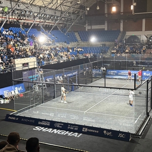 Pista de Pádel Panorámica APEX Lista para Torneos y Pista al Aire Libre |   Certificado por FIP con Cumplimiento de CE/SGS/ISO/ROHS - Product Image 2