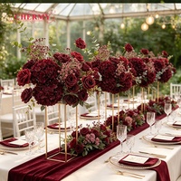 Décor de fond de scène de mariage personnalisé en usine, 40cm, 50cm, 60cm, avec boules de fleurs de roses bordeaux et chemins de fleurs bordeaux
