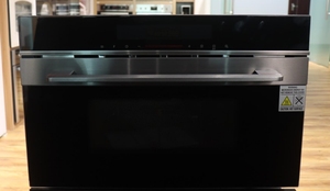 Conjunto de Horno y Microondas Integrado de 24 Pulgadas (60 cm) con Capacidad de 34 L, Control Táctil, Color Negro - Product Image 4