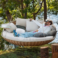 Fauteuil à bascule double d'extérieur au design moderne, hamac en bois, nid d'oiseau, balançoire de grande taille pour jardin et balcon avec coussin